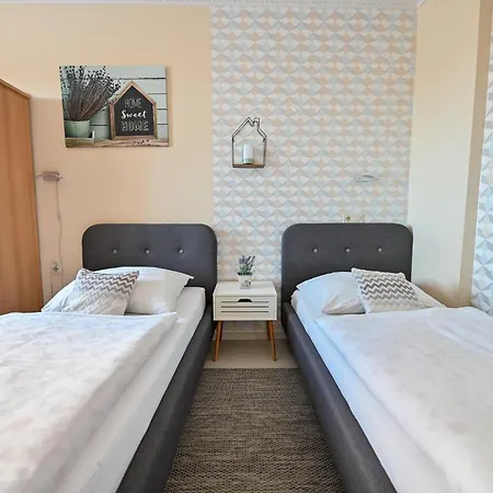 Bellavista 1 Apartman Eger